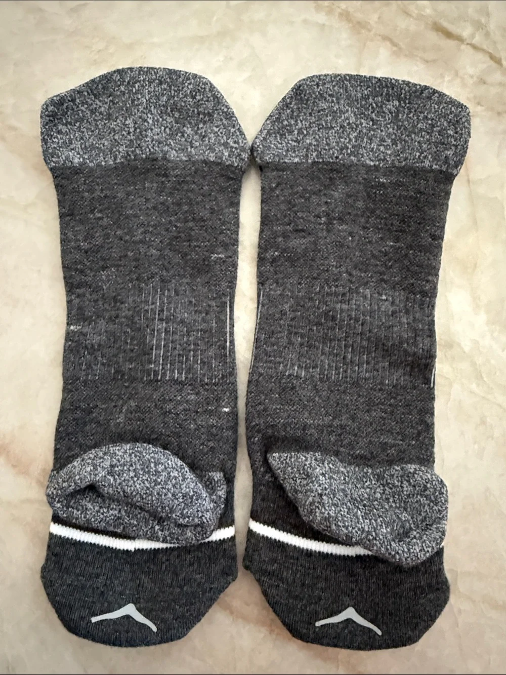 Hoka New Large No Show Running Socks Gray